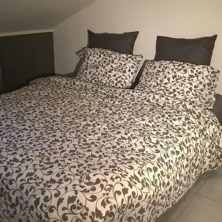 Joie De Vivre Statuto Apartman